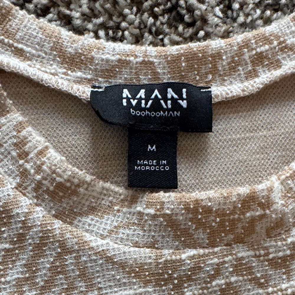Cream Patterned Tee - Picture 6 of 6